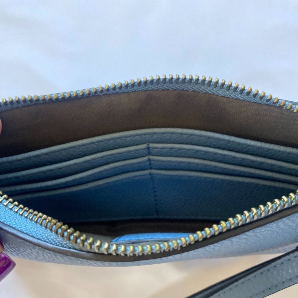 JOY Susan blue wristlet purse - Picture 6 of 6